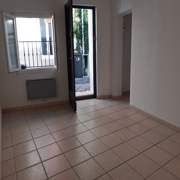 Offres de location Maison de village Générac 30510