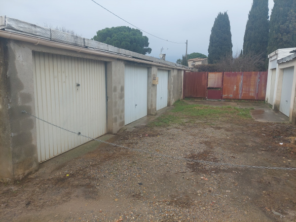 Offres de location Garage Vauvert 30600