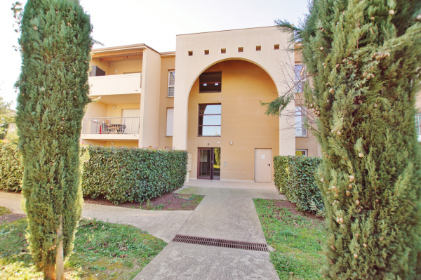 Offres de location Studio Générac 30510