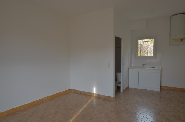 Offres de location Studio Vauvert 30600